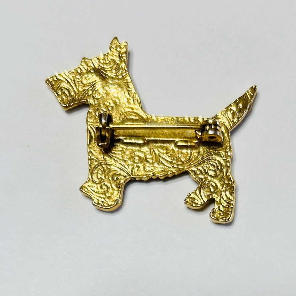 Brooch, Scottie dog. Has rhinestone for eye, collar & on tail. Mint condition. - Picture 2 of 3